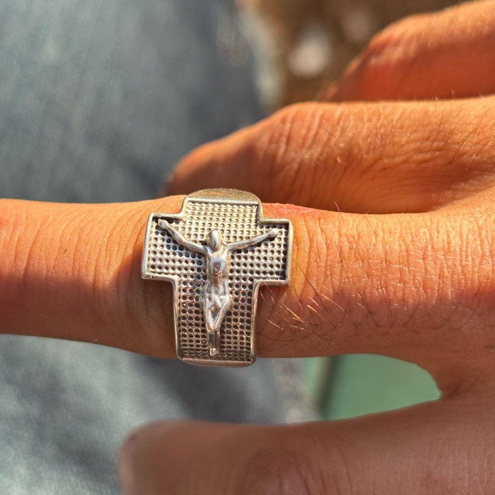 & Other Stories Silver Crucifix Ring